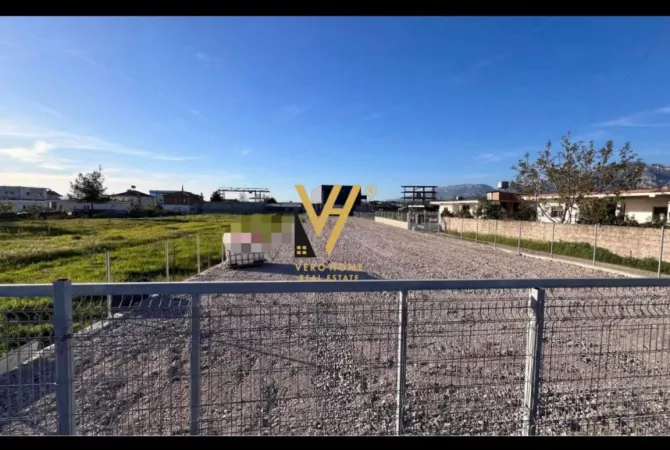 JEPET TOKE 1.200 M2 ME QERA NE BATHORE 700 EURO