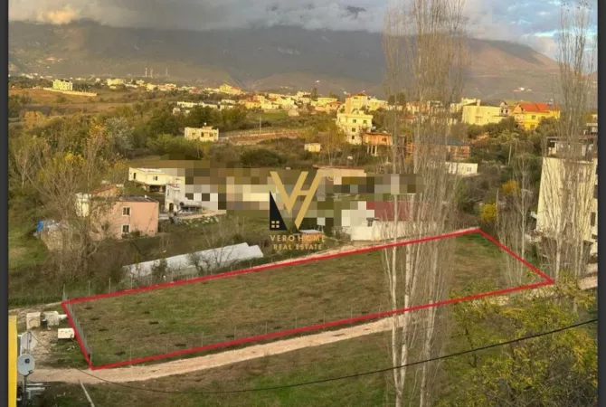 Truall ose Toke ne Tirane - 700 Euro