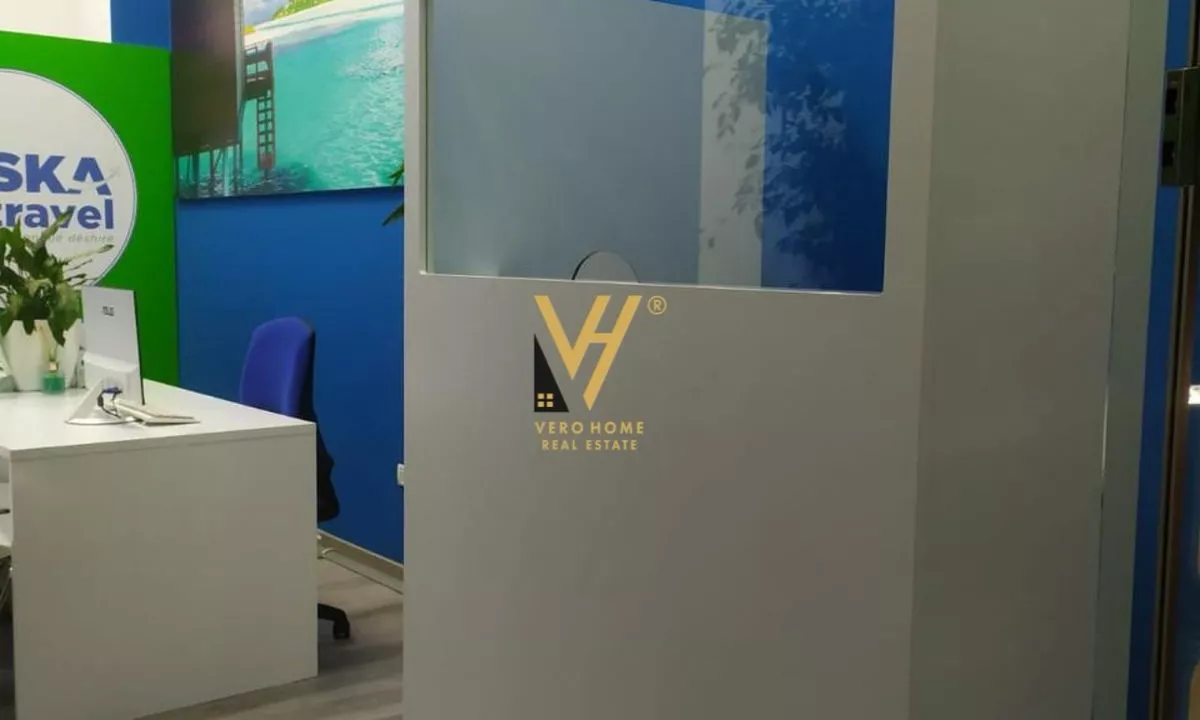 JEPET DYQAN 26 M2 ME QERA TE RRUGA PJETER BUDI 50.000 LEKE