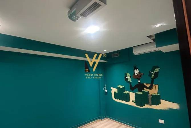 Business Property for Rent 3+1 in Tirana - 1,000 Euro