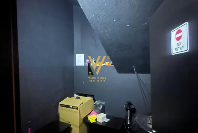 JEPET AMBIENT BIZNESI 160 M2 ME QERA TE MYSLYM SHYRI 1.000 EURO