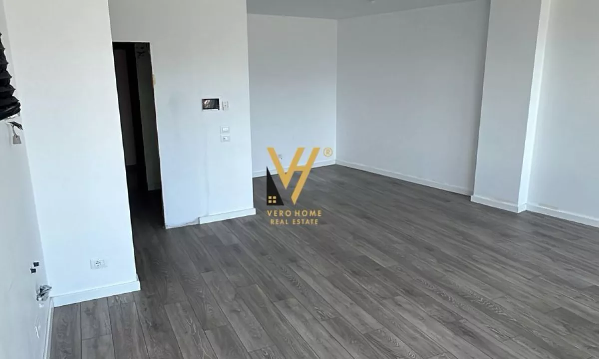 JEPET ZYRE 125 M2 ME QIRA TE LAKE VIEW 140.000 LEKE