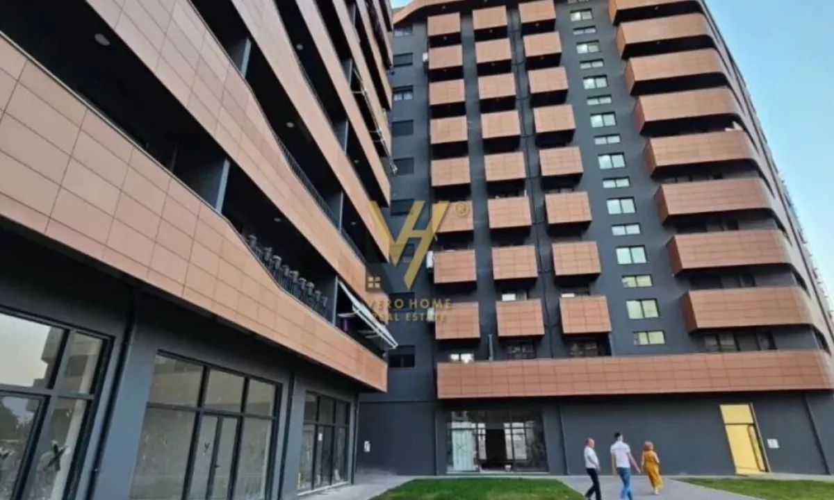 SHITET GARAZH 20 M2 TE KOMPLEKSI OASIS, UNAZA E RE 23.000 EURO