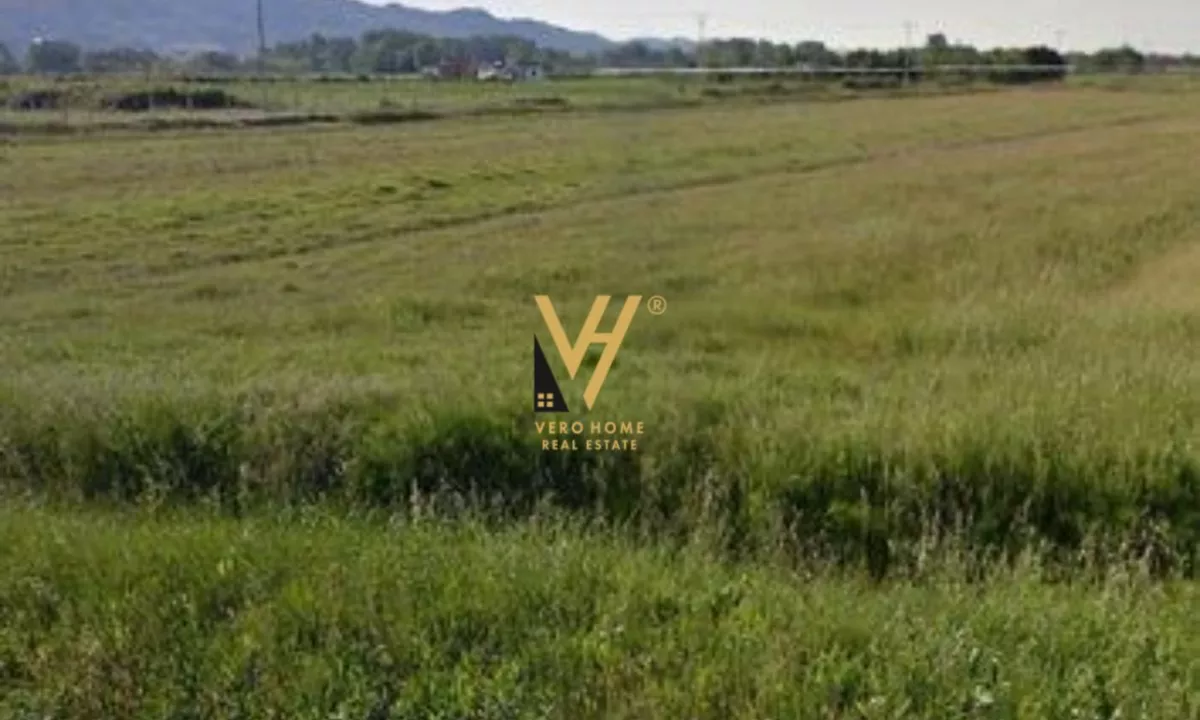 SHITET TRUALL 1.300 M2 NE VORE 100.000 EURO