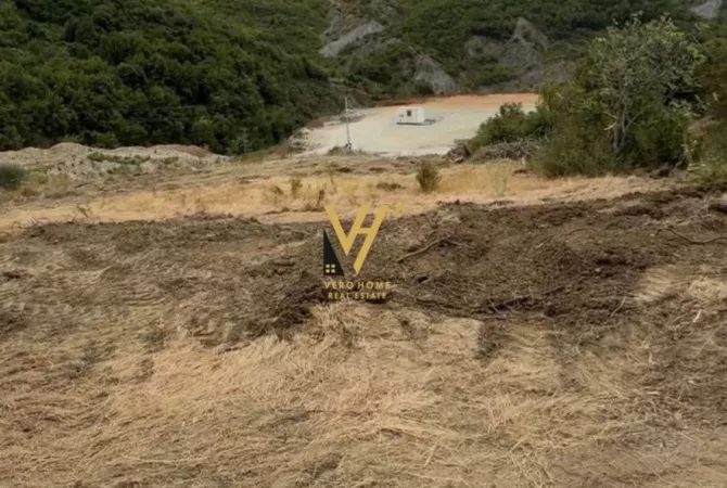 SHITET TOKE 2.000 M2 TE RRUGA E ARBRIT, TUFINE 200.000 EURO