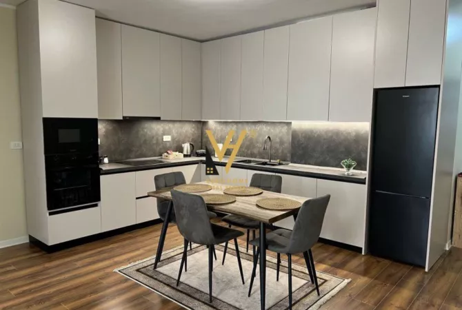 Shtepi ne shitje Apartament ne Durres, 2+1, Mobilimi E mobiluar, Pagesa 200,000  Euro.