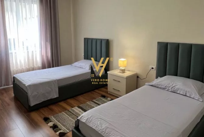 Shtepi ne shitje Apartament ne Durres, 2+1, Mobilimi E mobiluar, Pagesa 200,000  Euro.