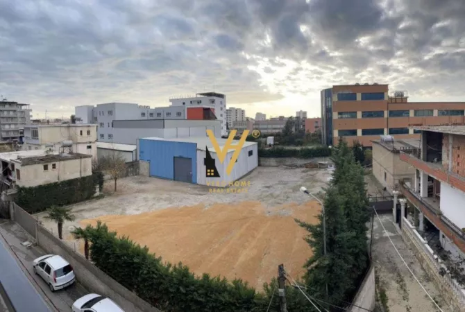 Business Property for Rent 6+1 in Tirana - 1,000 Euro