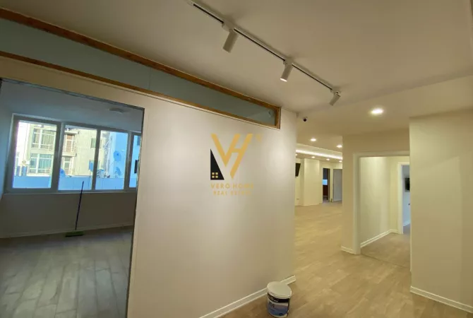 Business Property for Rent 3+1 in Tirana - 1,850 Euro