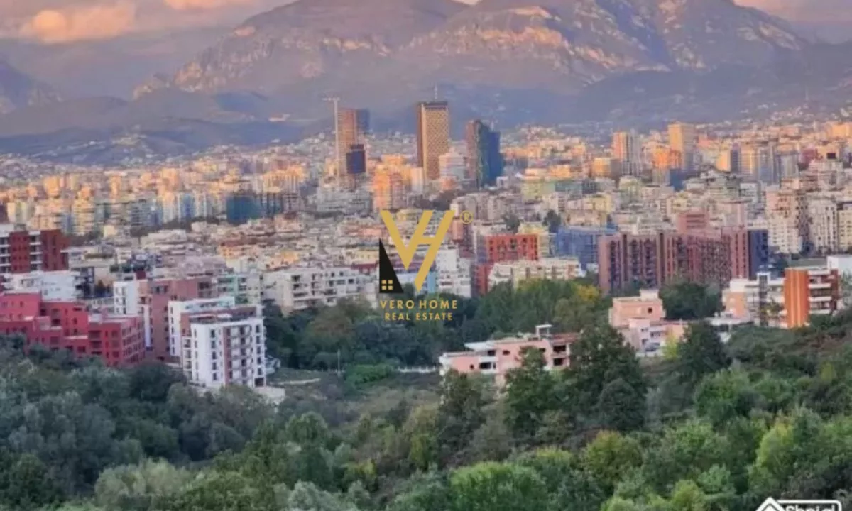 SHITET TOKE 500 M2 NE SELITE 145.000 EURO