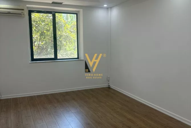 Business Property for Rent 3+1 in Tirana - 1,500 Euro