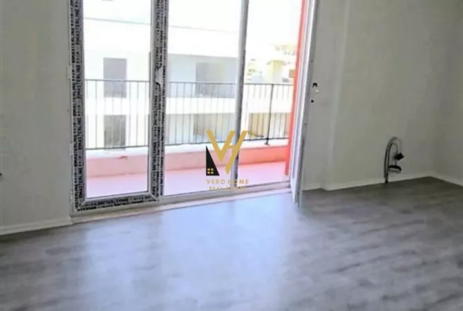 Business Property for Rent 3+1 in Tirana - 600 Euro