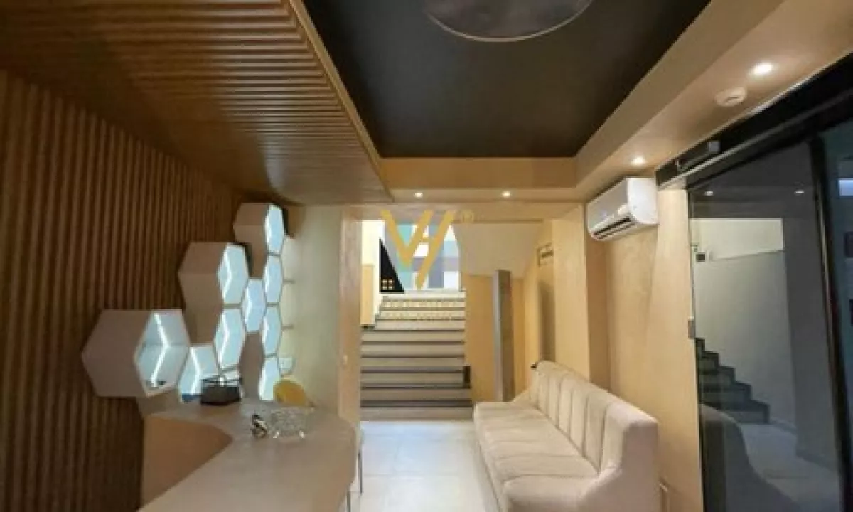 JEPET DYQAN 90 M2 ME QIRA TE RRUGA E DURRESIT 1.800 EURO