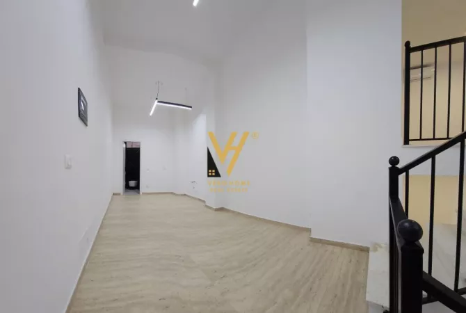 Business Property for Rent 3+1 in Tirana - 1,000 Euro