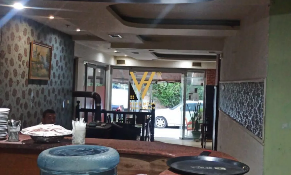 SHITET LOKAL 130 M2 NE FIER 130.000 EURO