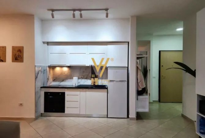 Appartamento in vendita a Valona 1+1, Arredato