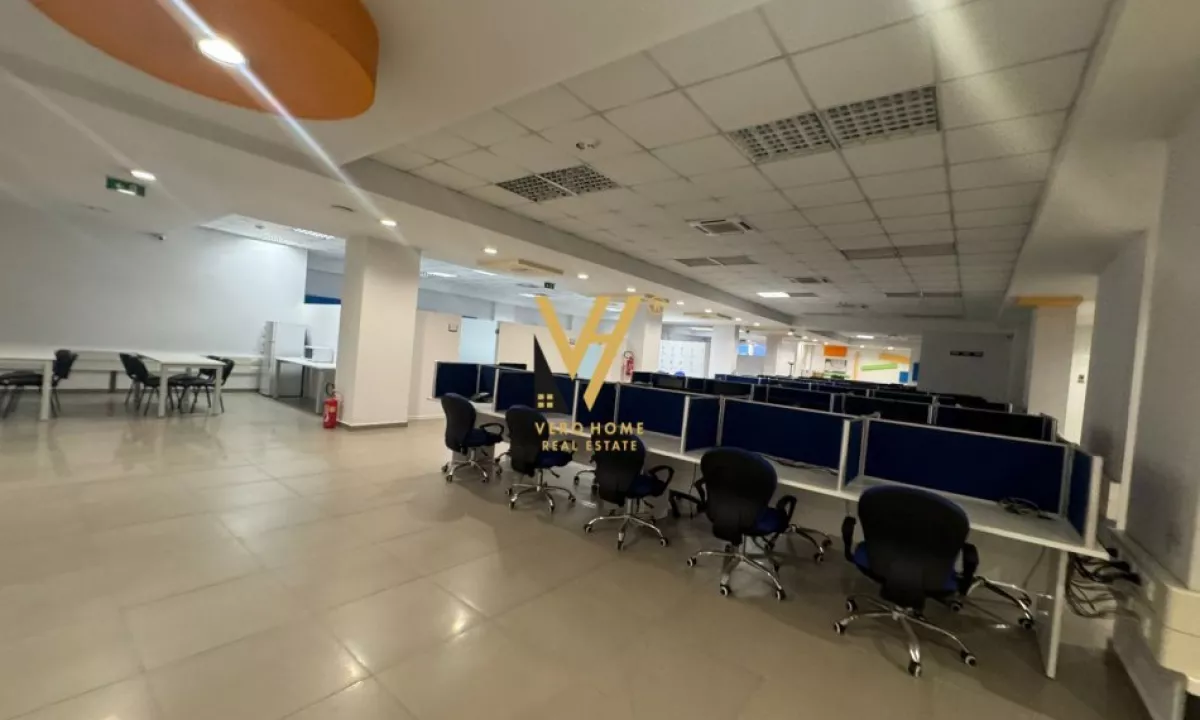JEPET ZYRE 1.400 M2 ME QERA TE DELIJORGJI 7.000 EURO