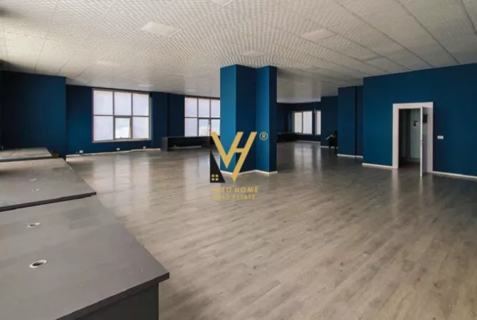 Business Property for Rent 3+1 in Tirana - 2,500 Euro