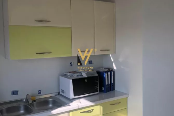 Business Property for Rent 3+1 in Tirana - 600 Euro