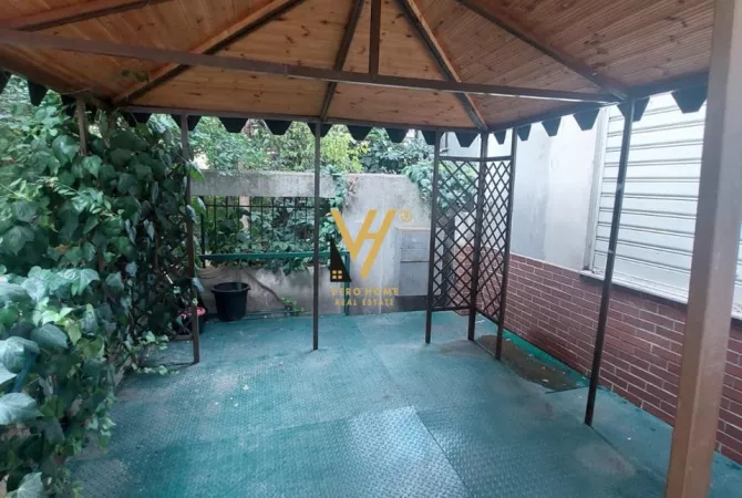 Business Property for Rent 1+1 in Tirana - 40,000 Leke