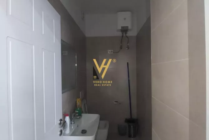 Business Property for Rent 1+1 in Tirana - 40,000 Leke