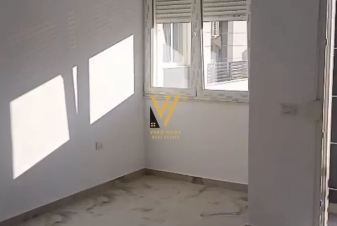 Business Property for Rent 3+1 in Tirana - 60,000 Leke