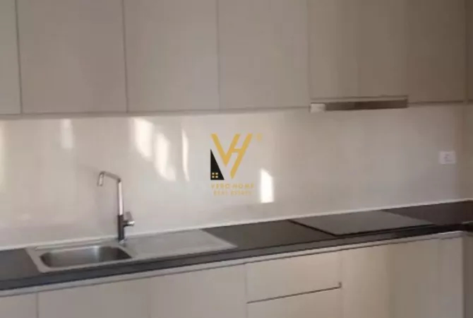 Business Property for Rent 3+1 in Tirana - 60,000 Leke