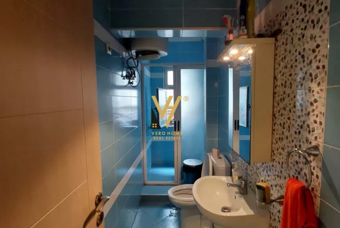 Business Property for Rent 3+1 in Tirana - 60,000 Leke