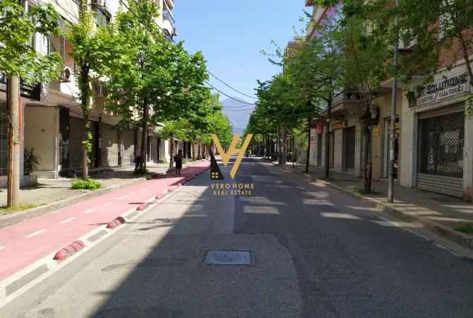 Business Property for Rent 1+1 in Tirana - 300 Euro