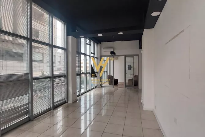 Business Property for Rent 3+1 in Tirana - 700 Euro