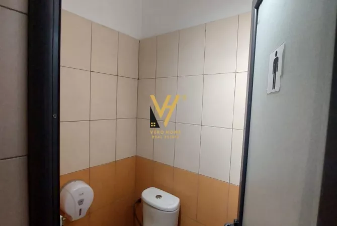 Business Property for Rent 3+1 in Tirana - 700 Euro