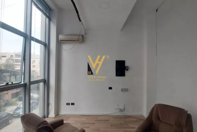 Business Property for Rent 3+1 in Tirana - 700 Euro