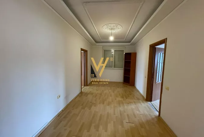 Business Property for Rent 3+1 in Tirana - 1,500 Euro