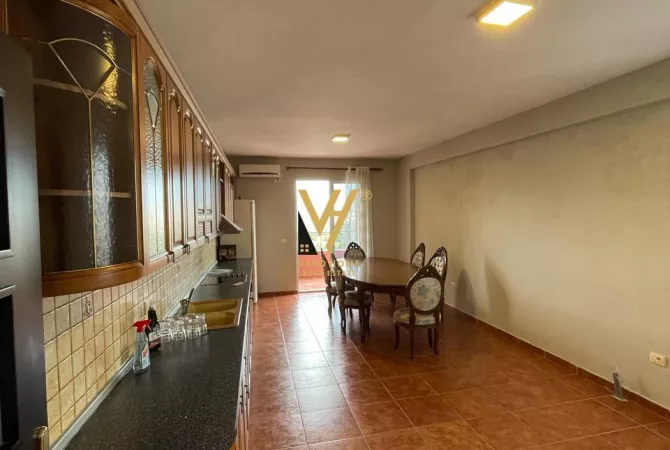 Business Property for Rent 3+1 in Tirana - 1,500 Euro