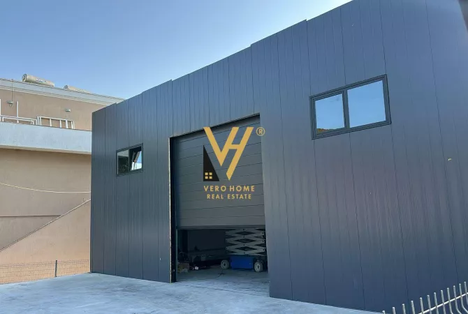 Business Property for Rent 4+1 in Tirana - 1,500 Euro