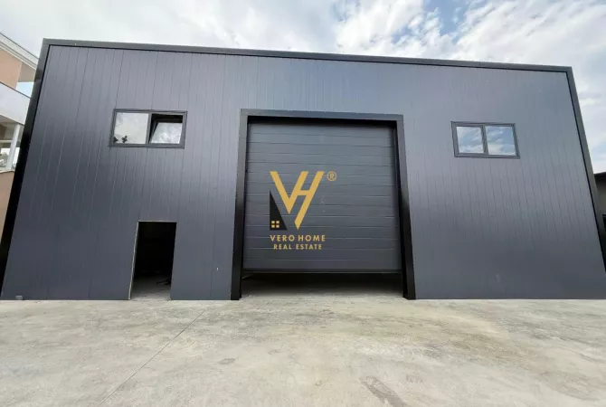 Business Property for Rent 4+1 in Tirana - 1,500 Euro