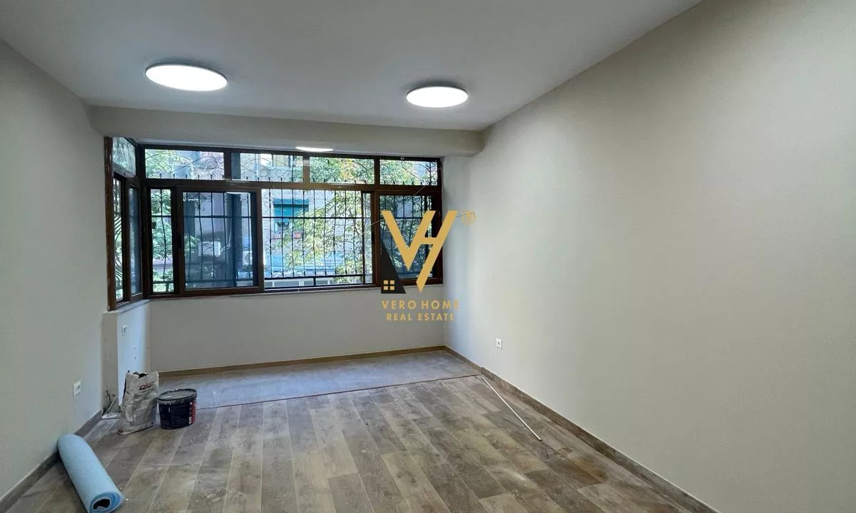 Shtepi ne shitje Apartament ne Tirane, 2+1, Mobilimi Bosh, pa mobiluar, Pagesa 252,000  Euro.