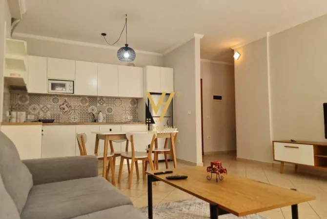 Appartamento in affitto a Tirana 1+1, Arredato