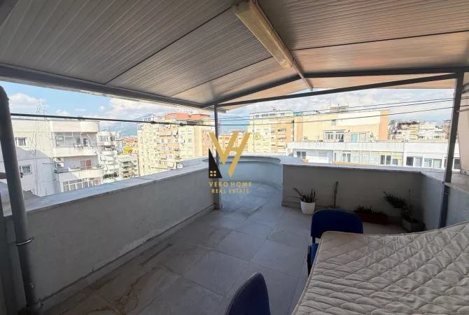 JEPET ZYRE 100 M2 ME QERA TE KOMUNA E PARISIT 900 EURO