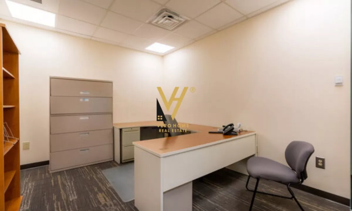 JEPET ZYRE 87 M2 ME QIRA TE PAZARI I RI 550 EURO