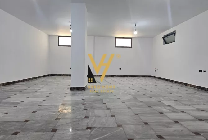Business Property for Rent 1+1 in Tirana - 400,000 Leke