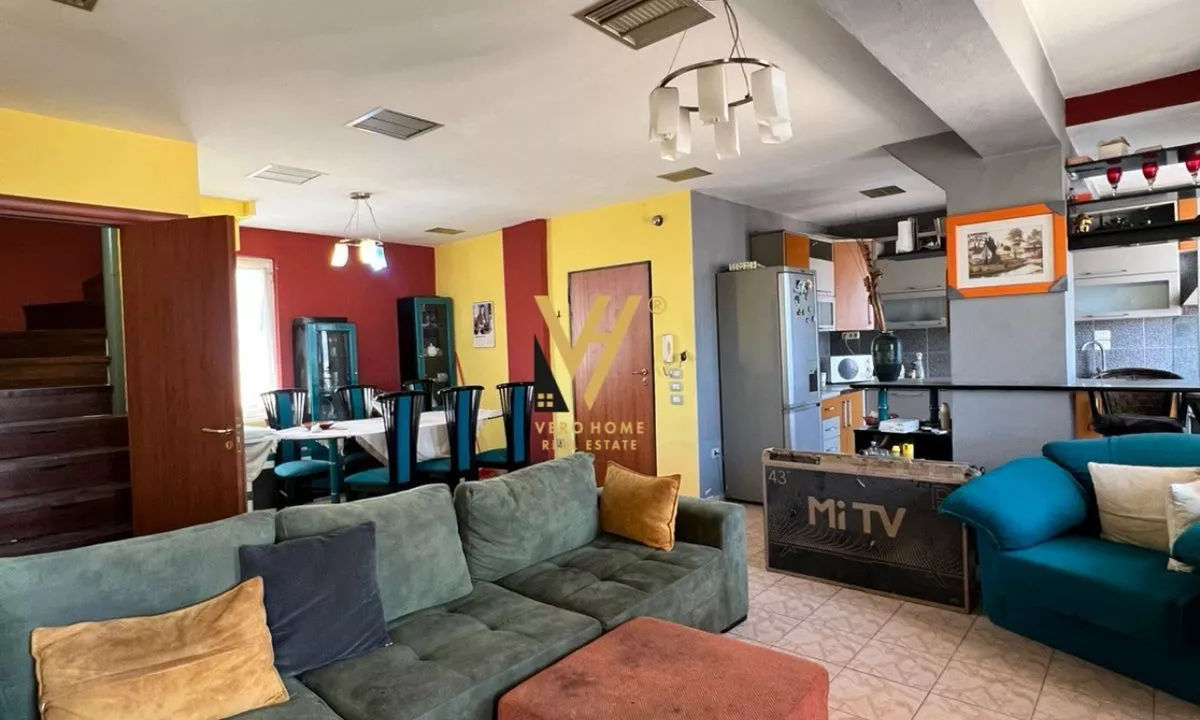 Shtepi ne shitje Apartament ne Tirane, 3+1, Mobilimi E mobiluar, Pagesa 335,000  Euro.