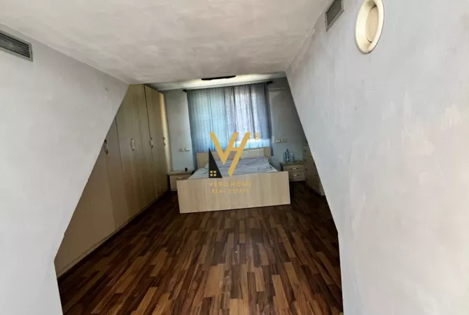 Shtepi ne shitje Apartament ne Tirane, 3+1, Mobilimi E mobiluar, Pagesa 335,000  Euro.