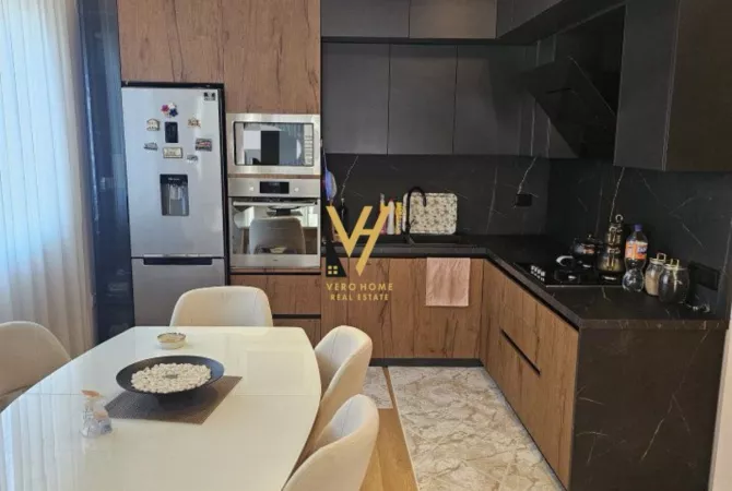 Shtepi me qera Apartament ne Tirane, 2+1, Mobilimi E mobiluar, Pagesa 750  Euro.
