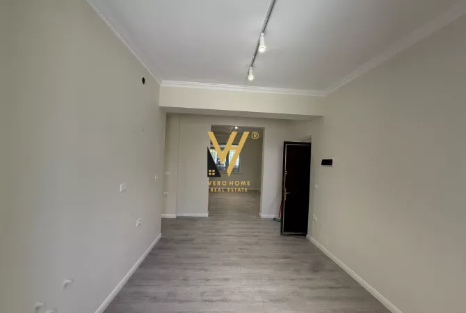 Business Property for Rent 1+1 in Tirana - 1,200 Euro