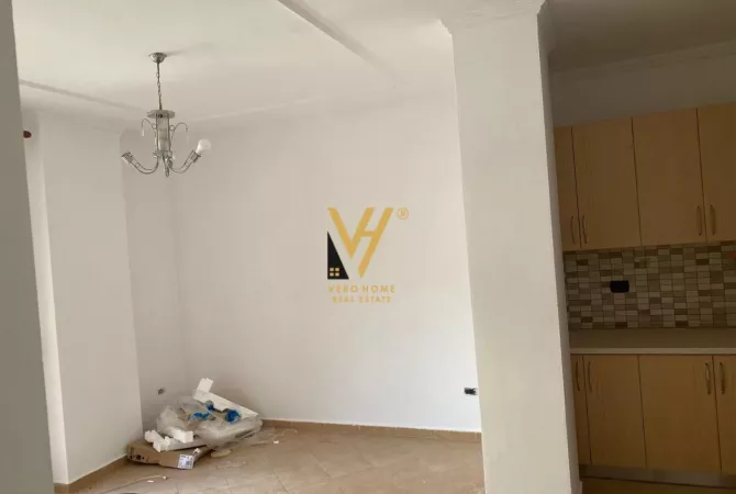 Business Property for Rent 3+1 in Tirana - 500 Euro