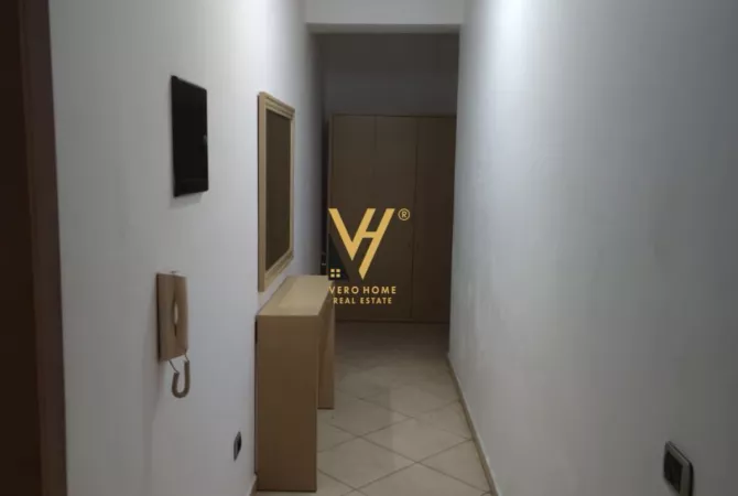 Shtepi me qera Apartament ne Tirane, 2+1, Mobilimi E mobiluar, Pagesa 700  Euro.