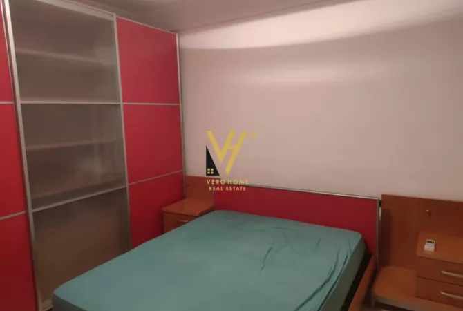 Shtepi me qera Apartament ne Tirane, 2+1, Mobilimi E mobiluar, Pagesa 700  Euro.