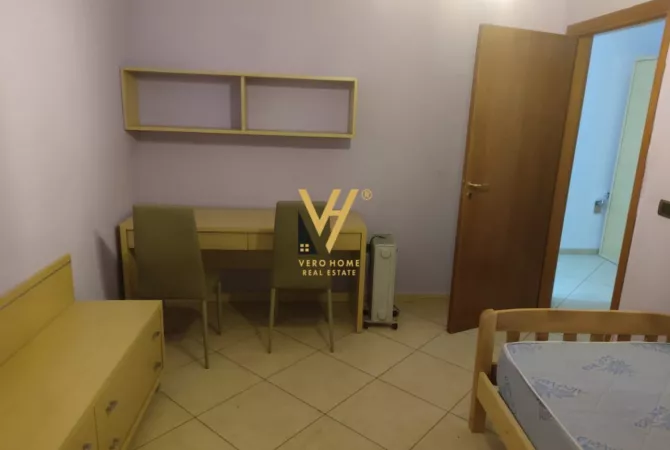 Shtepi me qera Apartament ne Tirane, 2+1, Mobilimi E mobiluar, Pagesa 700  Euro.