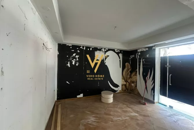 Business Property for Rent 1+1 in Tirana - 1,300 Euro